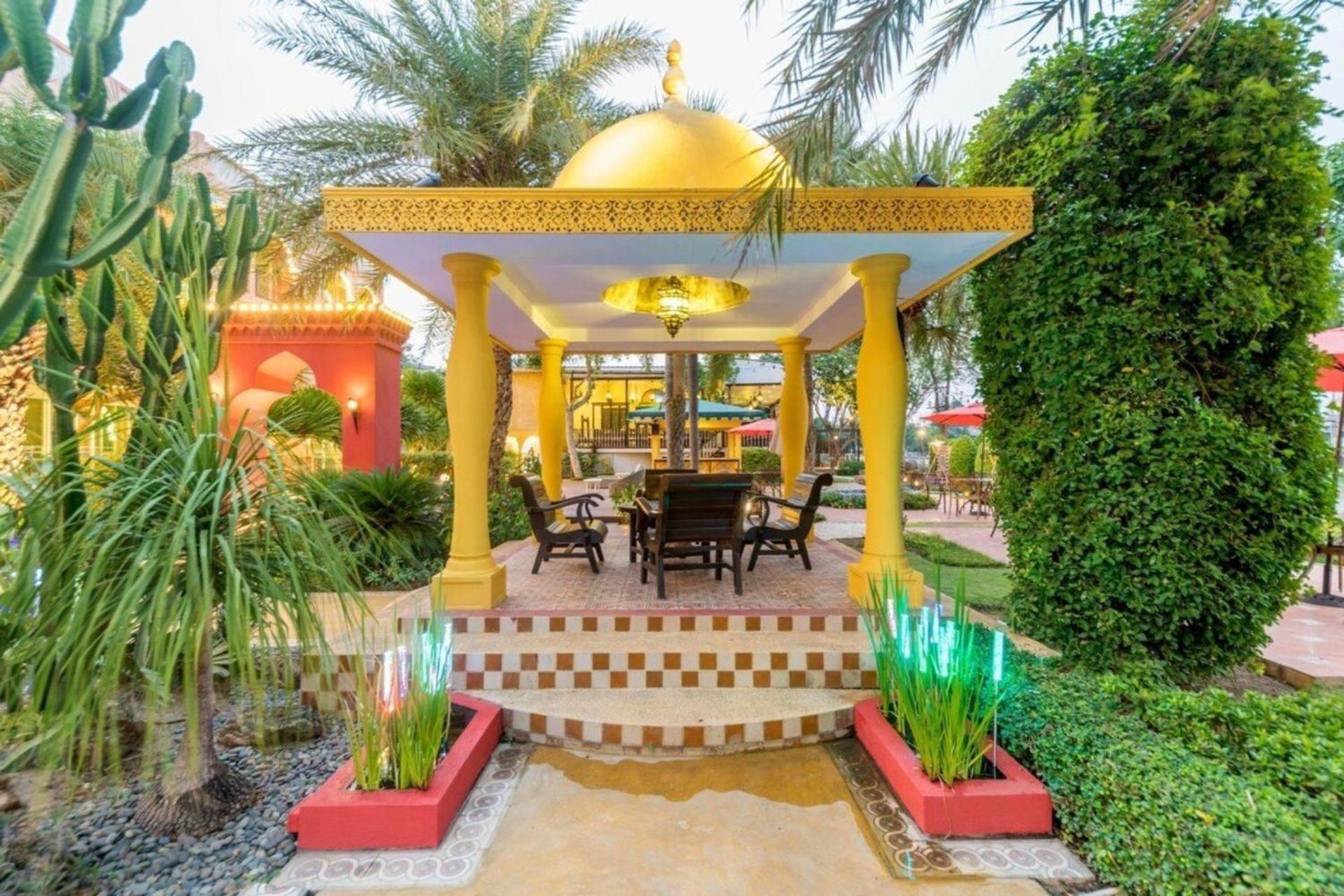 Sheik Istana Hotel Chiangmal Chiang Mai Exterior photo